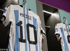 万博体育官网-包含赛后本菲卡更衣室发声赛后巴黎圣日耳曼调整名单以备欧超杯，连对手都承认：国际比赛日里尔备战中超的词条